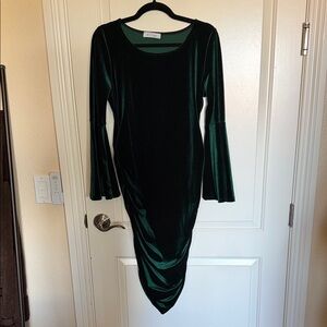 Pink Blush Maternity velvet Green ruched long sleeve dress NEVER WORN
